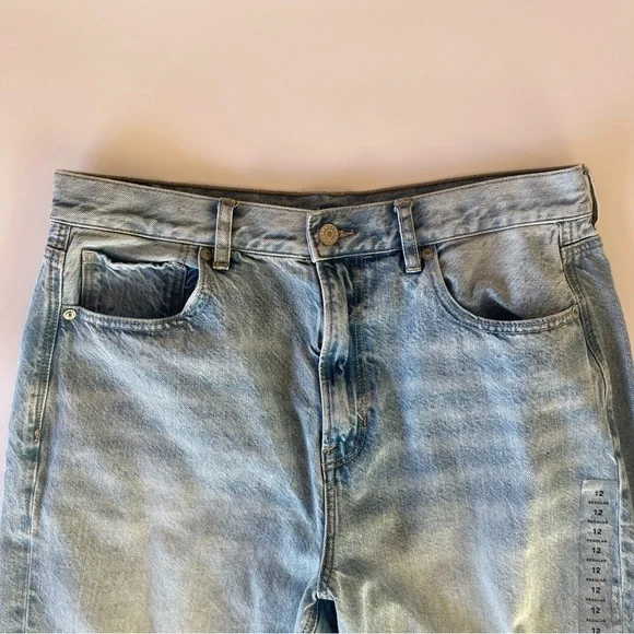 American Eagle | Ripped Mom Jean Distressed Size 12 Regular - Picture 9 of 14